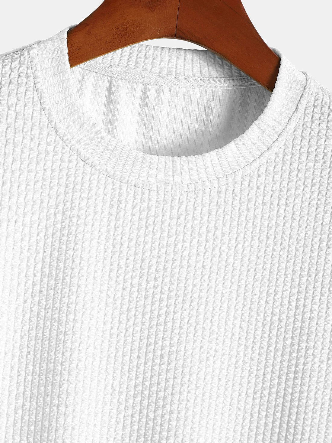 Camiseta ajustada musculosa con dobladillo curvo y pantalones cortos