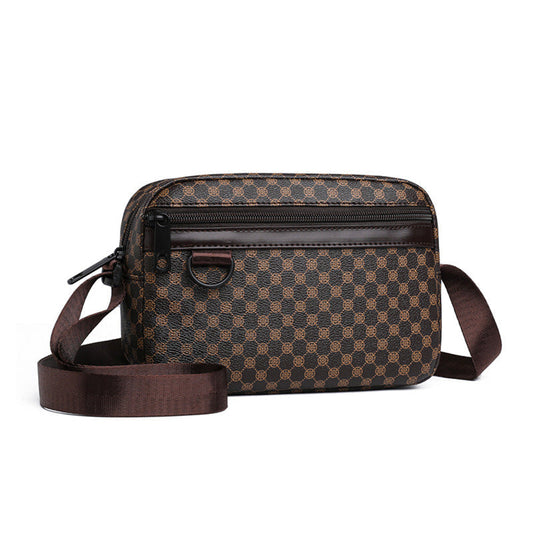 Tendencia del momento: bolso de hombro cuadrado, urbano y robusto.