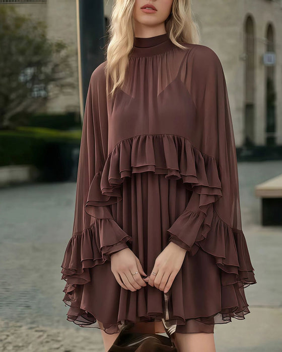 Elegante conjunto de vestido camisero de gasa de dos piezas.