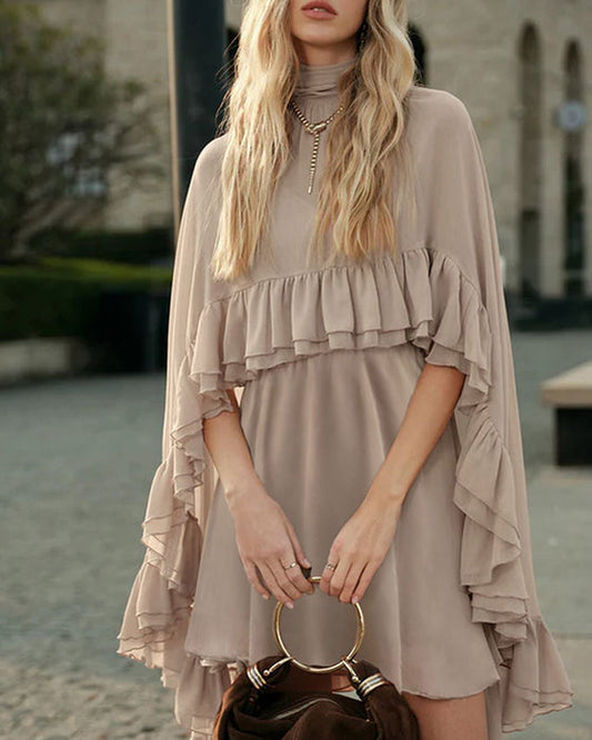 Elegante conjunto de vestido camisero de gasa de dos piezas.