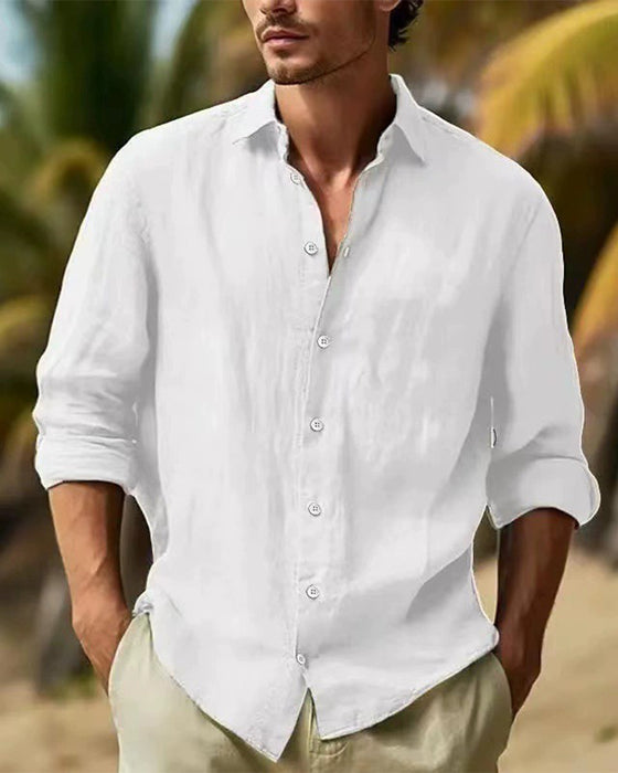 Camisa de hombre con botones, corte relajado.