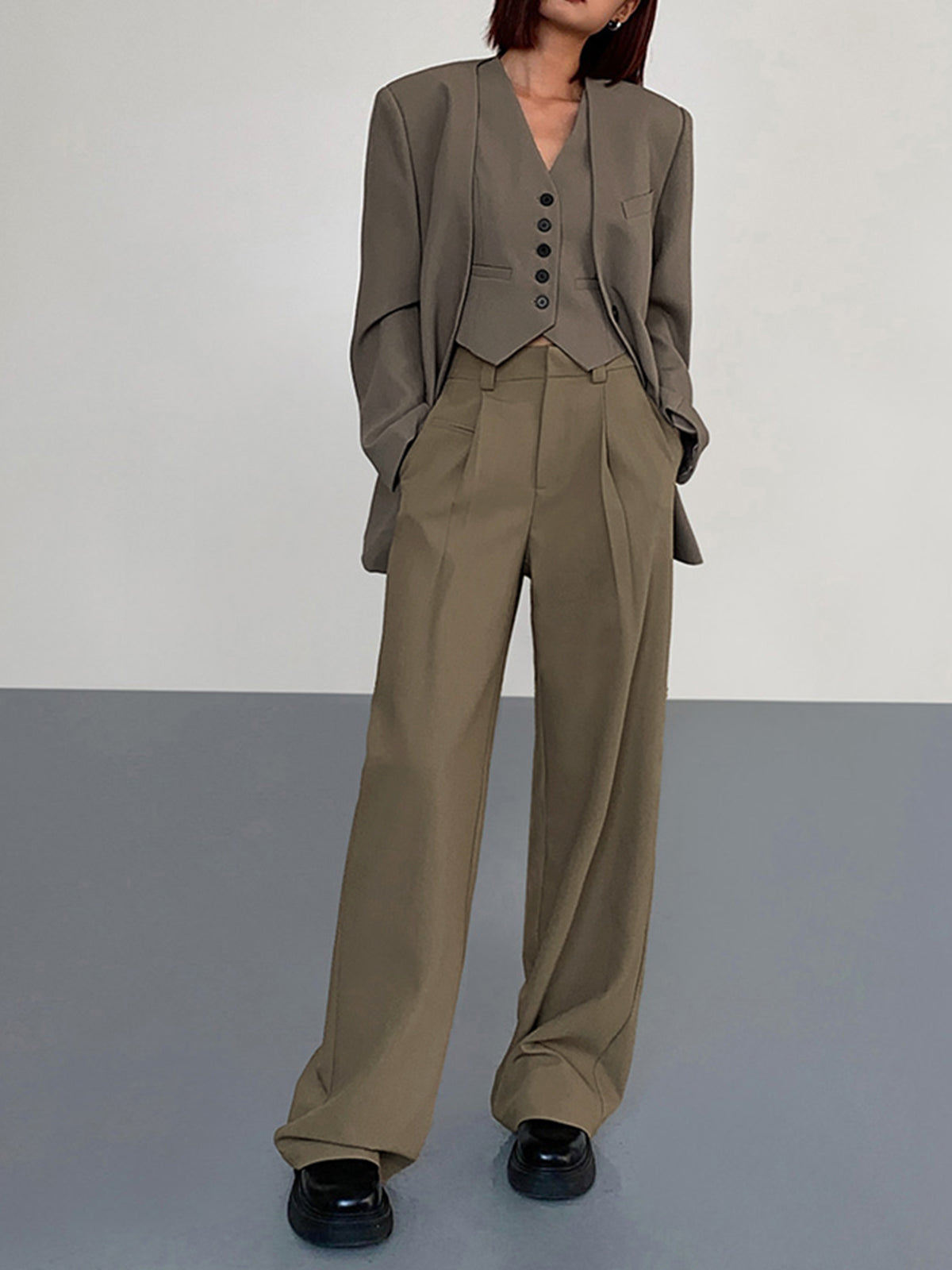 Pantalones de vestir plisados de estilo casual de negocios