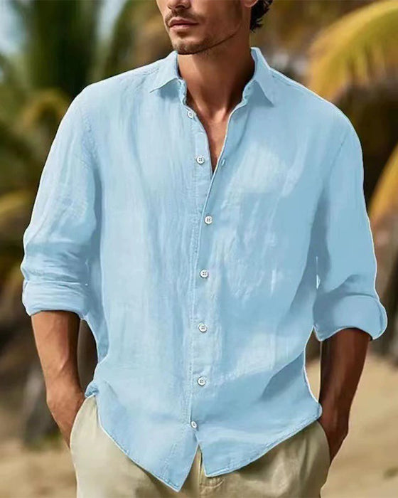 Camisa de hombre con botones, corte relajado.