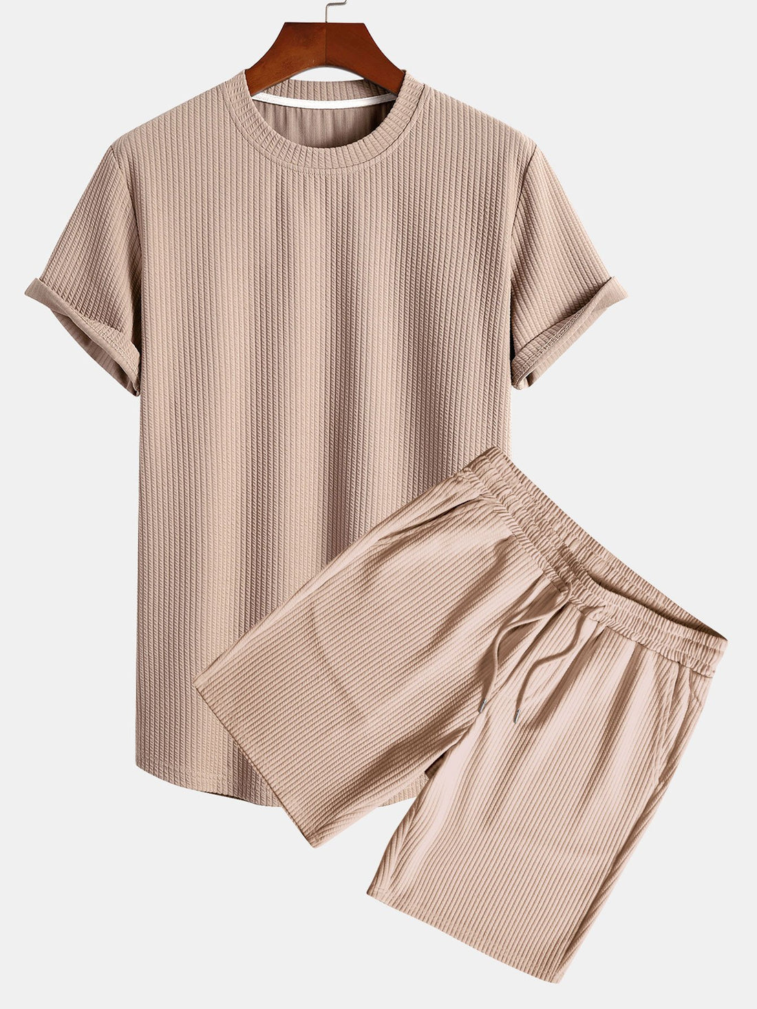 Camiseta ajustada musculosa con dobladillo curvo y pantalones cortos